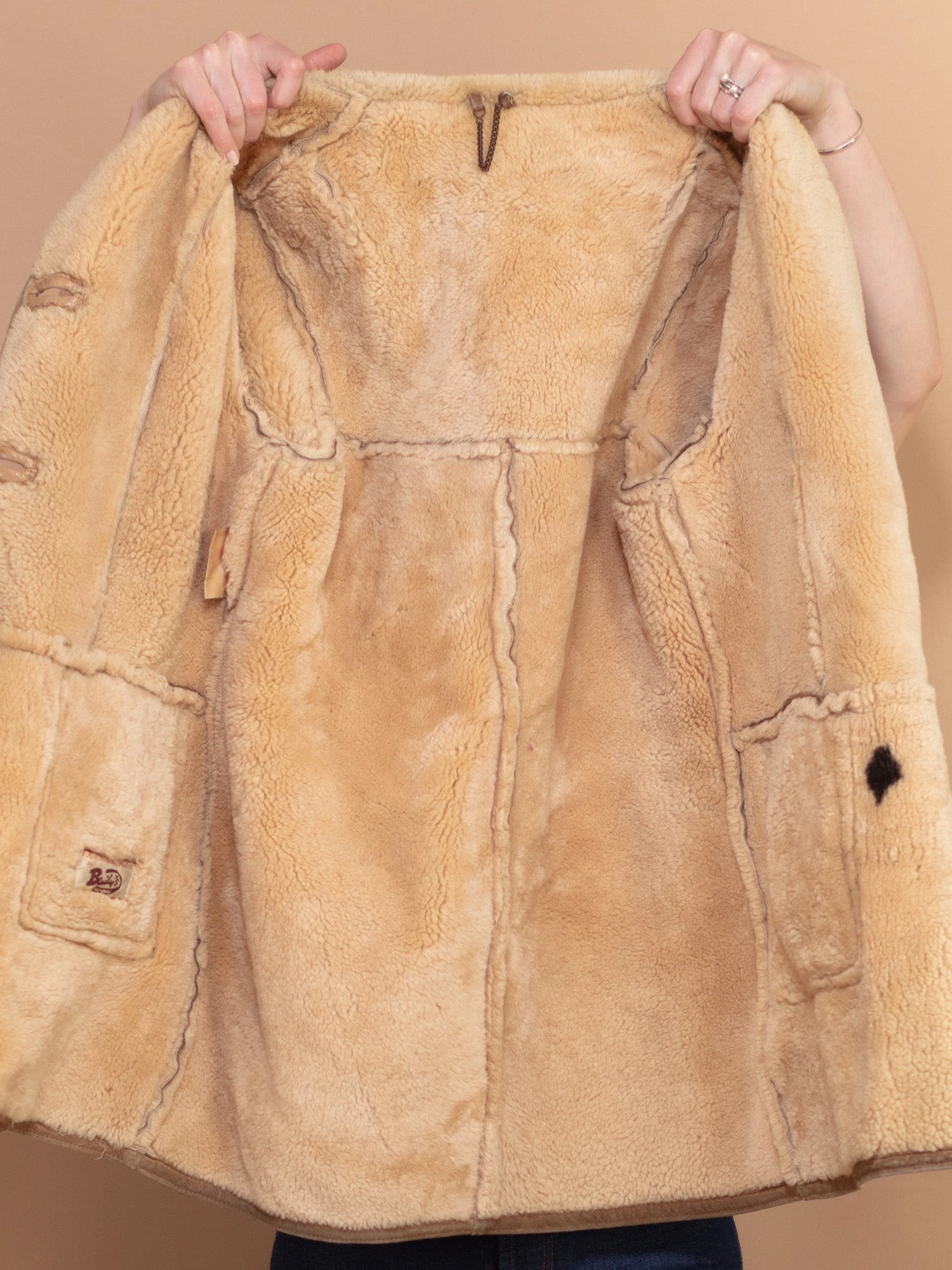Vintage 70's Women Shearling Coat In Beige 4 Vintage 70's Women Shearling Coat In Beige - Image 4