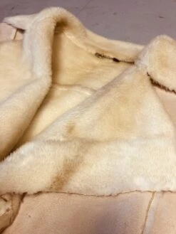 Vintage 00's Women Faux Sheepskin Coat In White -Northern Grip IMG 8390