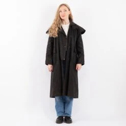 Vintage 90's Women Driza-Bone Waxed Cotton Coat In Black 9 Vintage 90's Women Driza-Bone Waxed Cotton Coat In Black -Northern Grip Square 0020 3021a6d0 0393 4c00 ba39 43d19e9520b8