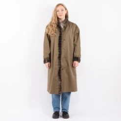 Vintage 70's Women Mac Coat In Brown 9 Vintage 70's Women Mac Coat In Brown -Northern Grip Square 0046 f6407fe7 424c 4947 97bc 296616d48c0e