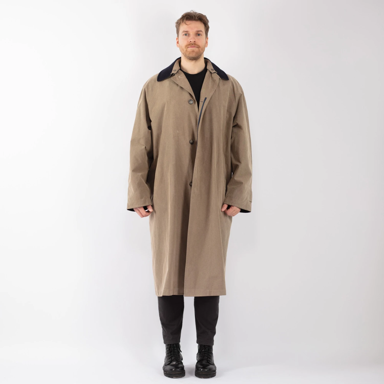 Vintage 00's Men Oversized Mac Coat In Beige 5 Vintage 00's Men Oversized Mac Coat In Beige - Image 5
