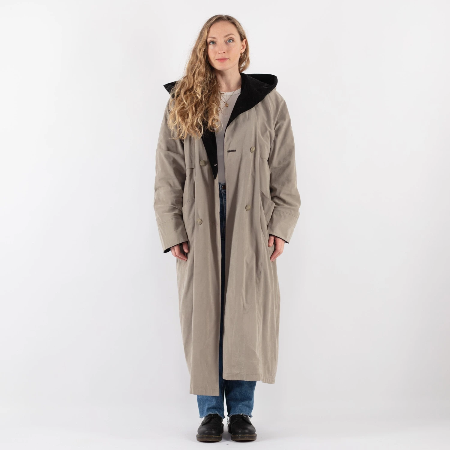 Vintage 90's Women Hooded Trench Coat In Beige 5 Vintage 90's Women Hooded Trench Coat In Beige - Image 5