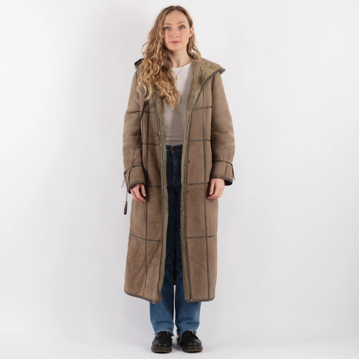 Vintage 80's Women Hooded Sheepskin Long Coat In Beige 5 Vintage 80's Women Hooded Sheepskin Long Coat In Beige - Image 5