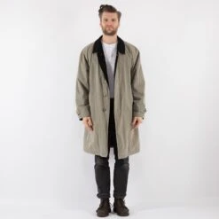 Vintage 90's Men Mac Coat In Beige -Northern Grip Square 0240 d9891fc8 a4c6 45d2 82dd 82055116d8ee