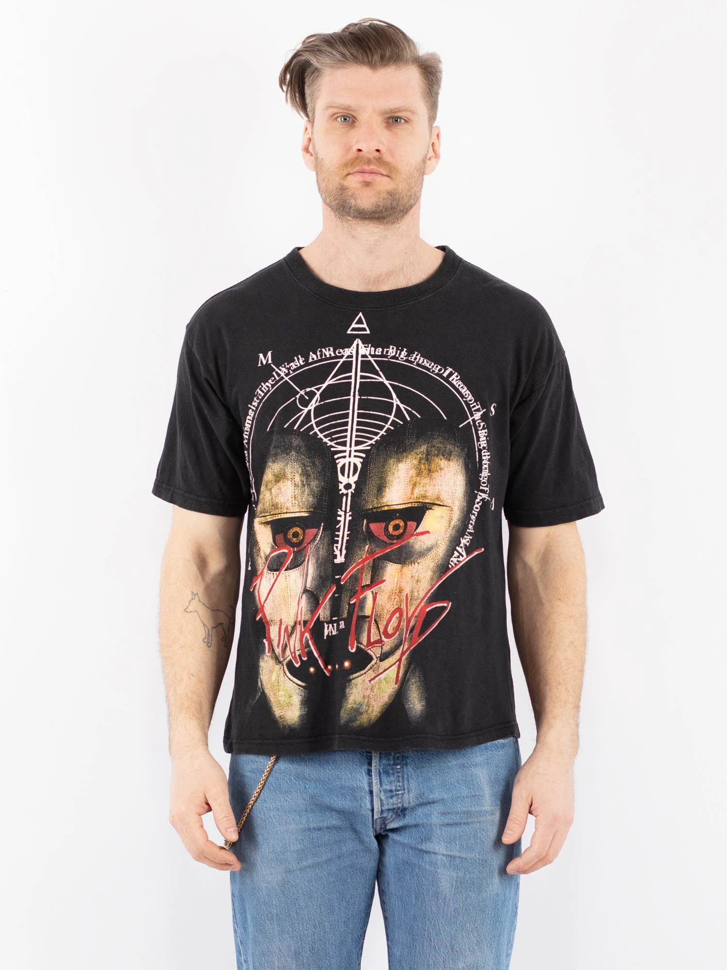 Vintage 00's Men Pink Floyd Print T-Shirt In Gray 1 Vintage 00's Men Pink Floyd Print T-Shirt In Gray