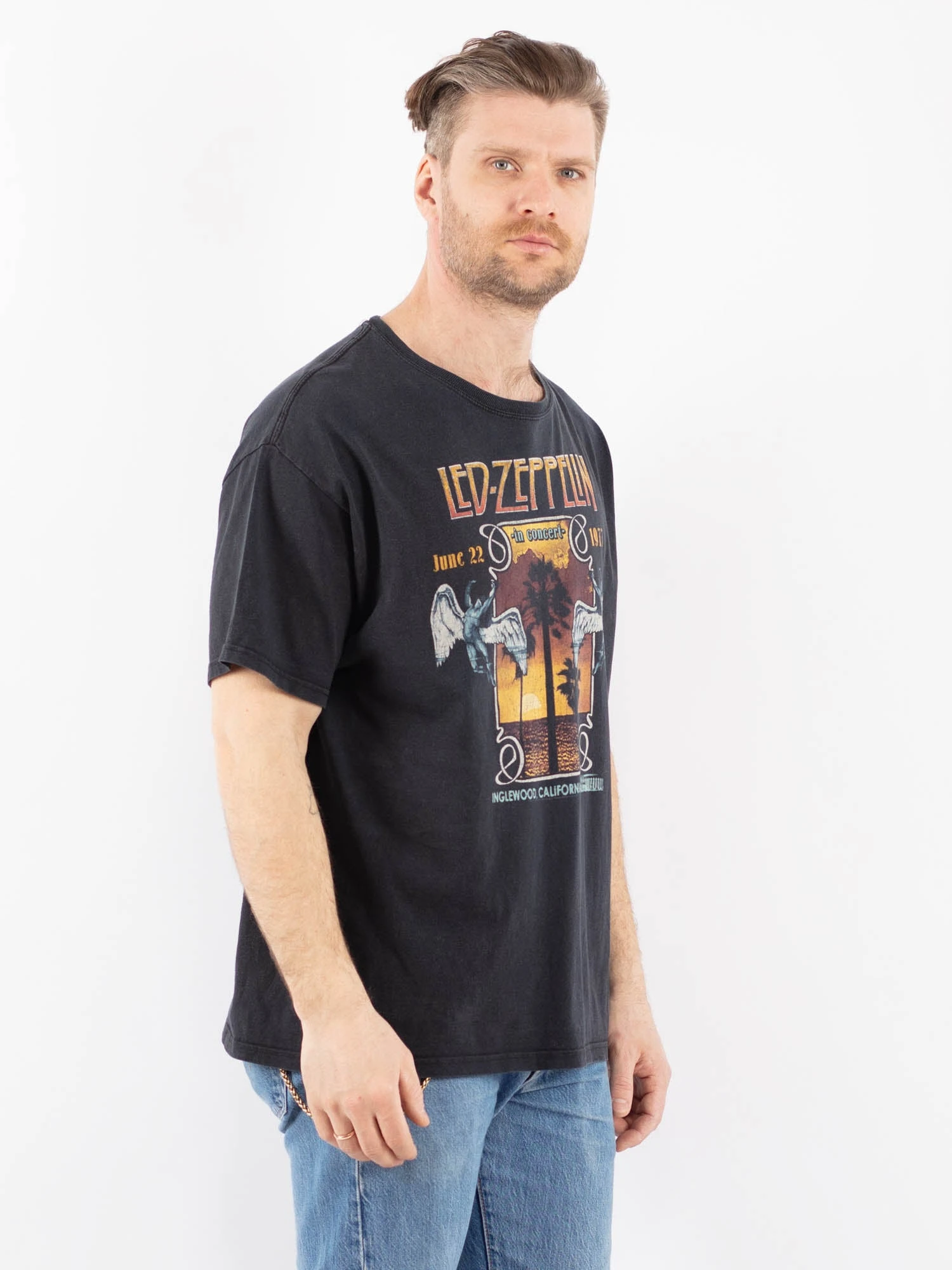 Vintage 00's Men Led Zeppelin Print T-Shirt In Gray 2 Vintage 00's Men Led Zeppelin Print T-Shirt In Gray - Image 2