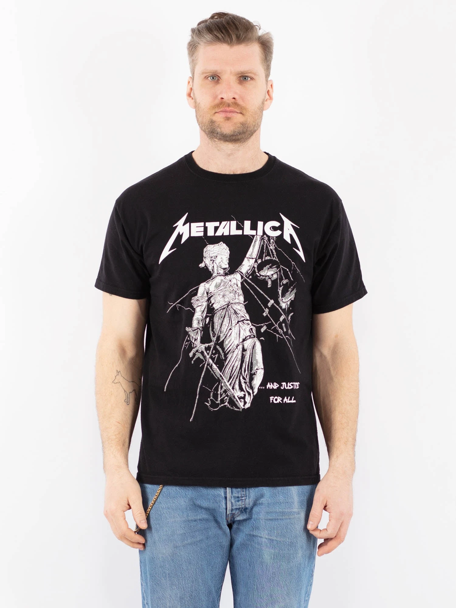 Vintage 00's Men Metallica Print T-Shirt In Black 1 Vintage 00's Men Metallica Print T-Shirt In Black