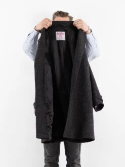 Vintage 00's Men Harris Tweed Overcoat In Gray 8 Vintage 00's Men Harris Tweed Overcoat In Gray -Northern Grip Vintage 00s Men Tweed Coat 0091