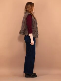 Vintage 00's Women Faux Shearling Vest In Brown 6 Vintage 00's Women Faux Shearling Vest In Brown -Northern Grip Vintage 00s Women Faux Shearling Vest Brown 010 3
