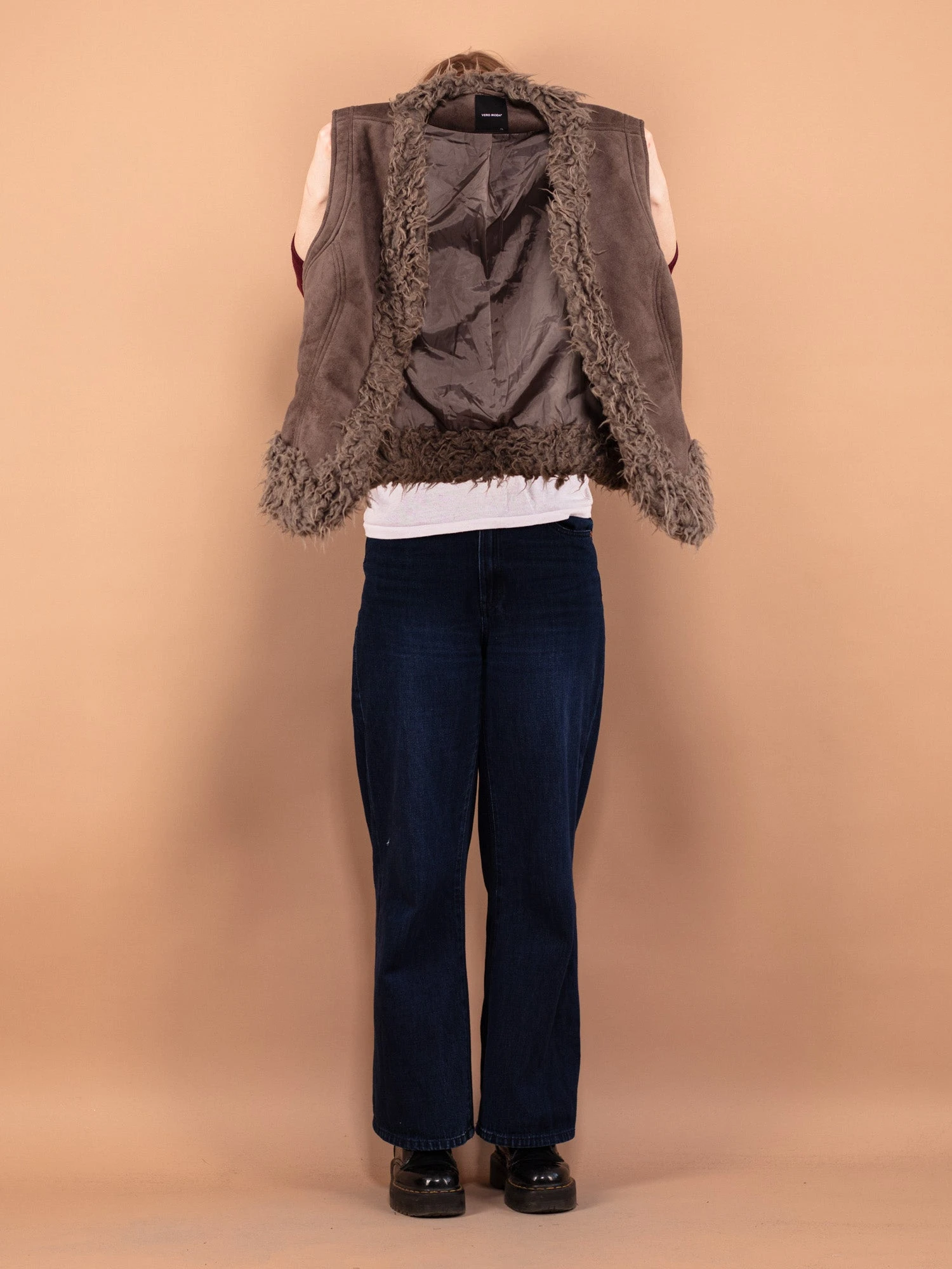 Vintage 00's Women Faux Shearling Vest In Brown 4 Vintage 00's Women Faux Shearling Vest In Brown - Image 4