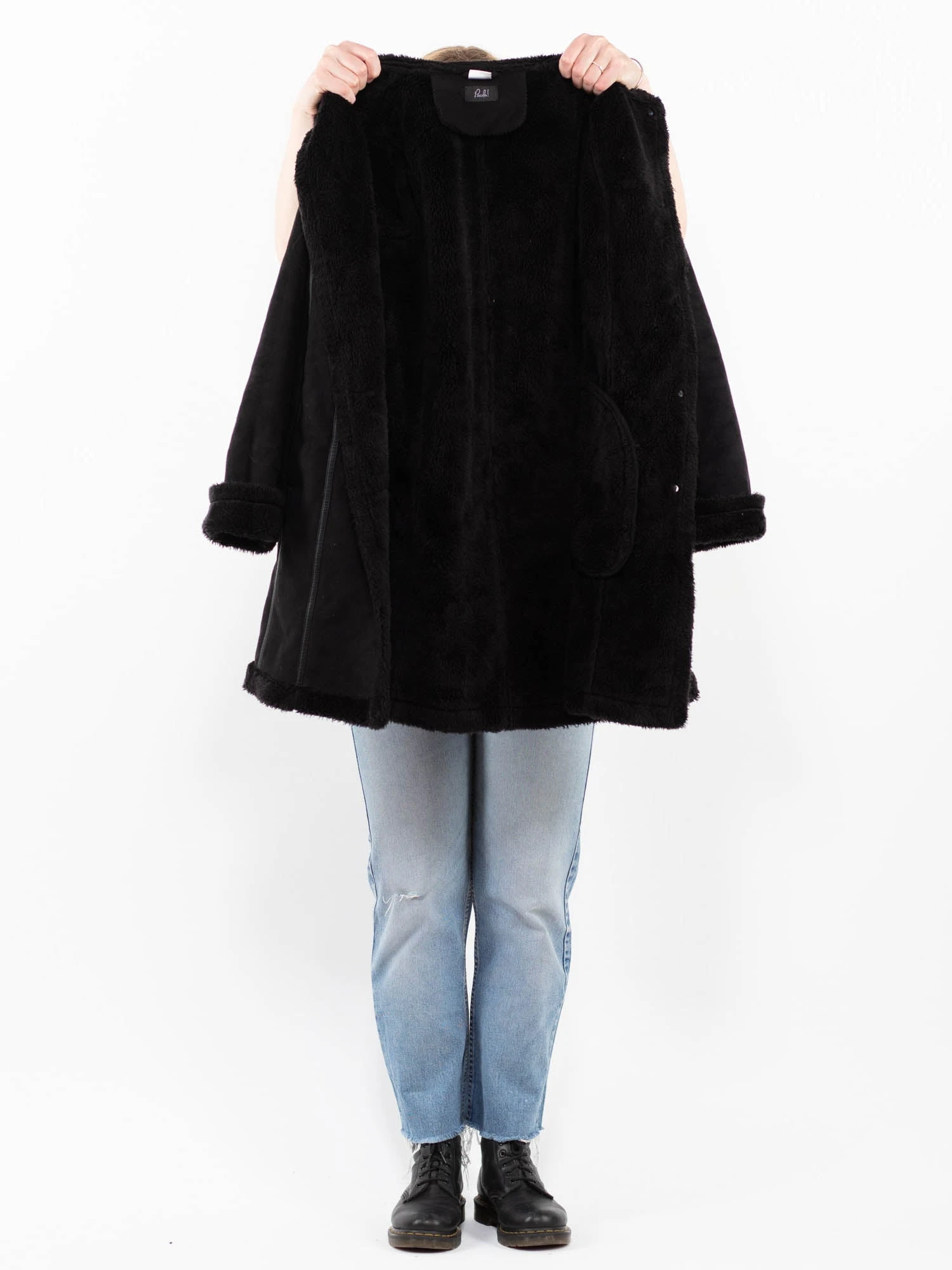 Vintage 00's Women Faux Sheepskin Coat In Black 4 Vintage 00's Women Faux Sheepskin Coat In Black - Image 4