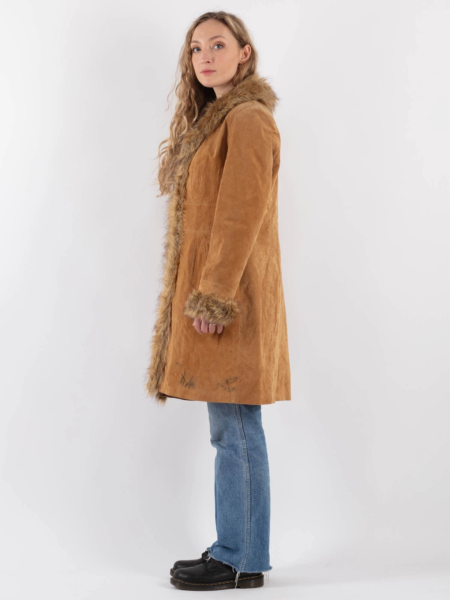 Vintage 00's Women Suede Sherpa Coat In Beige 3 Vintage 00's Women Suede Sherpa Coat In Beige - Image 3