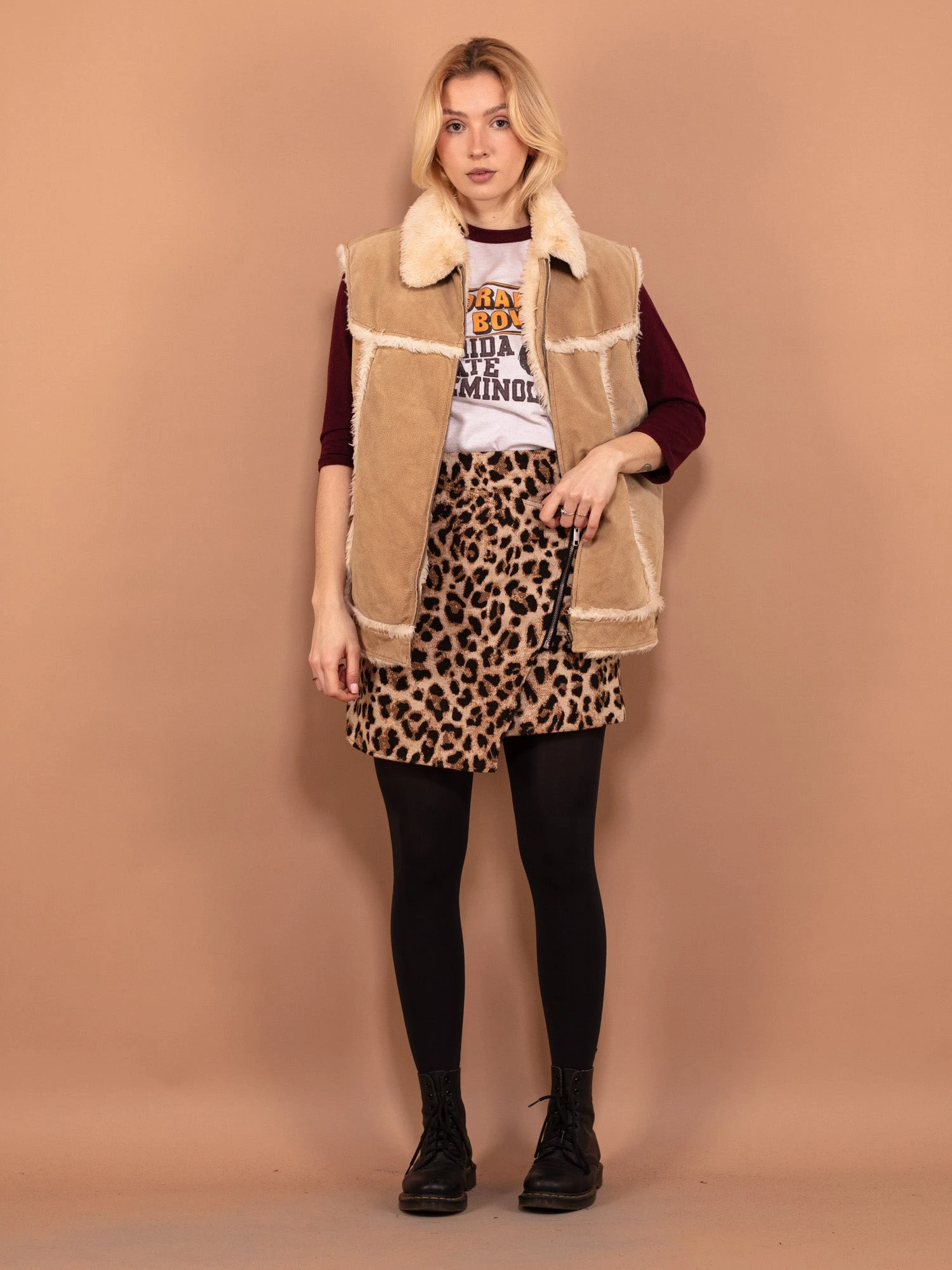 Vintage 00's Women Suede Sherpa Vest In Beige 1 Vintage 00's Women Suede Sherpa Vest In Beige