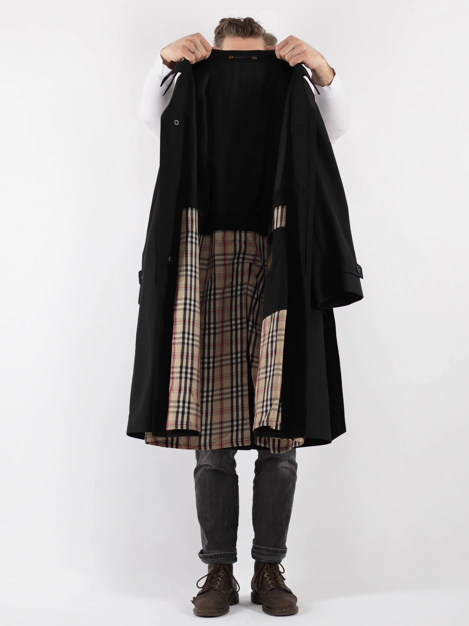 Vintage 70's Men Mac Coat In Black 4 Vintage 70's Men Mac Coat In Black - Image 4