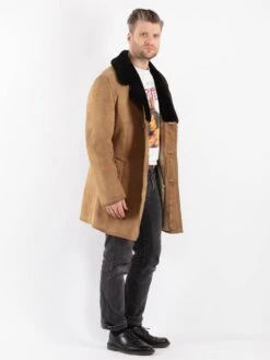 Vintage 70's Men Sheepskin Shearling Coat In Beige 7 Vintage 70's Men Sheepskin Shearling Coat In Beige -Northern Grip Vintage 70s Men Sheepskin Coat 0704 f137d4d1 2532 425c 8ef8 5ae9bc846457