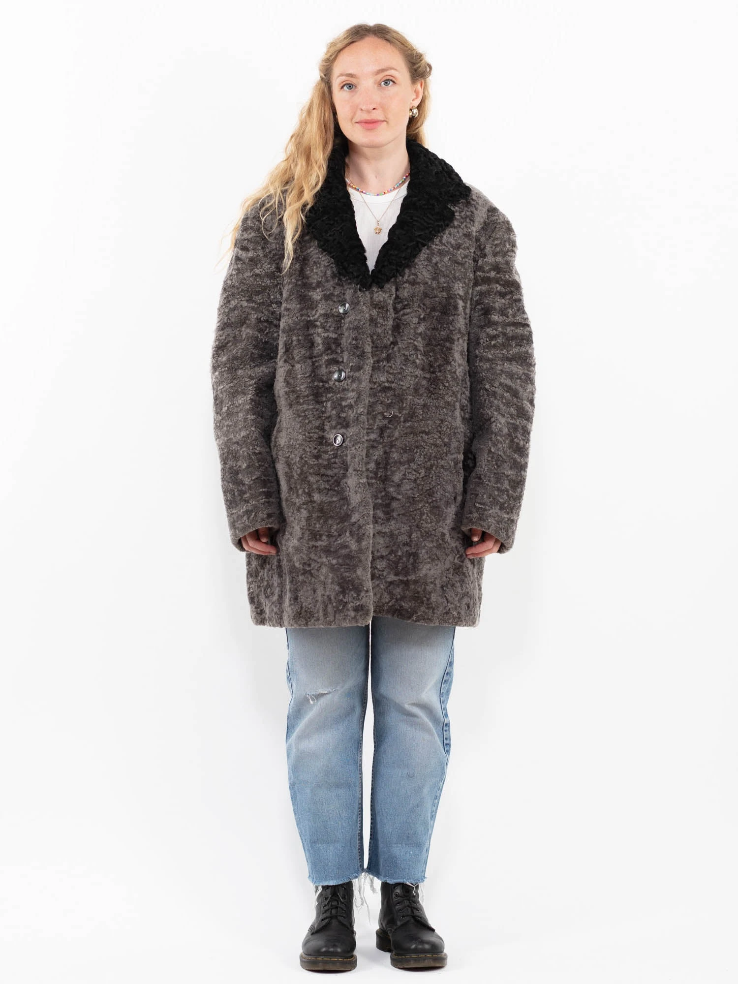 Vintage 70's Women Sheepskin WoolCoat In Gray 1 Vintage 70's Women Sheepskin WoolCoat In Gray