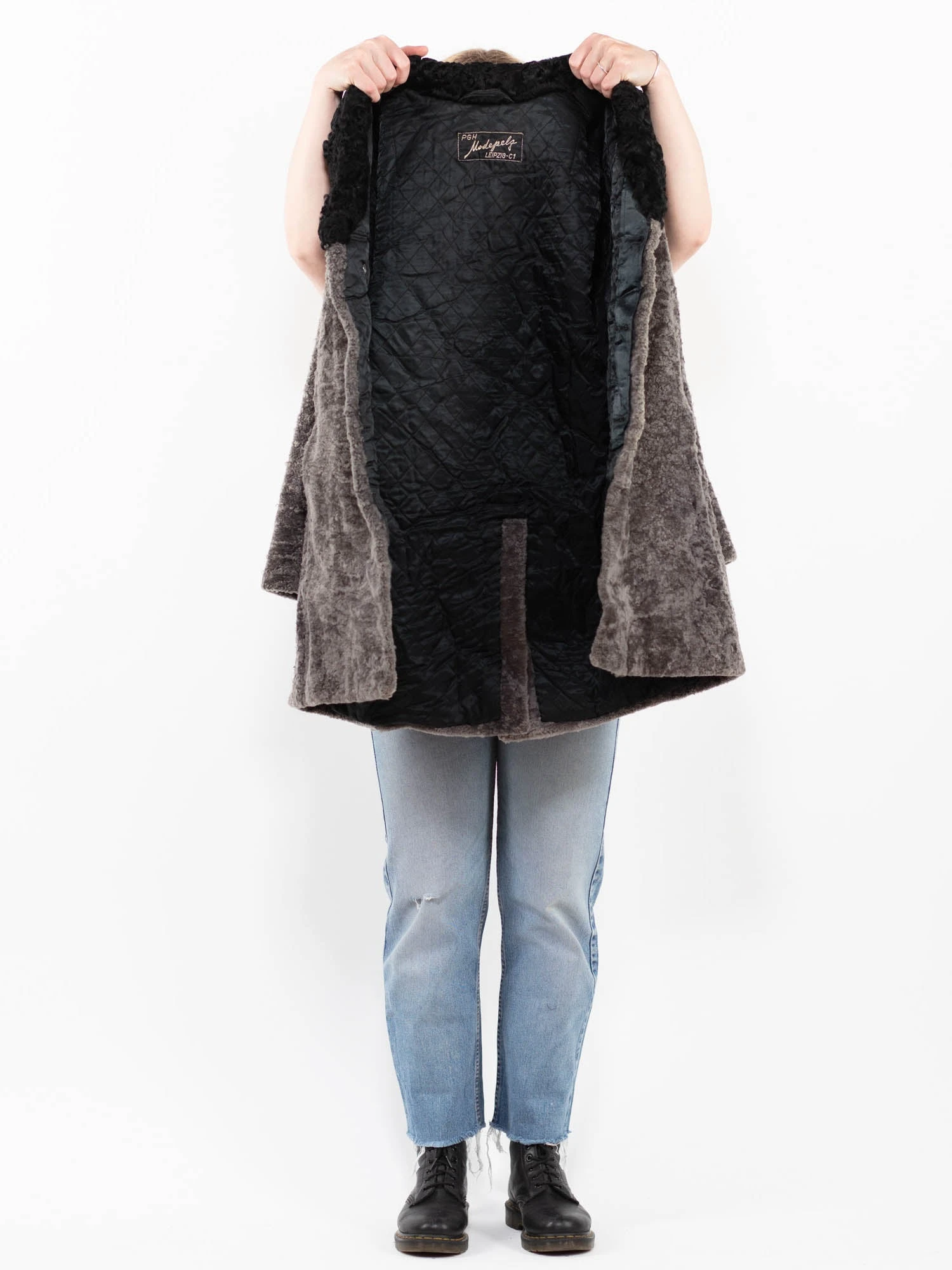 Vintage 70's Women Sheepskin WoolCoat In Gray 4 Vintage 70's Women Sheepskin WoolCoat In Gray - Image 4