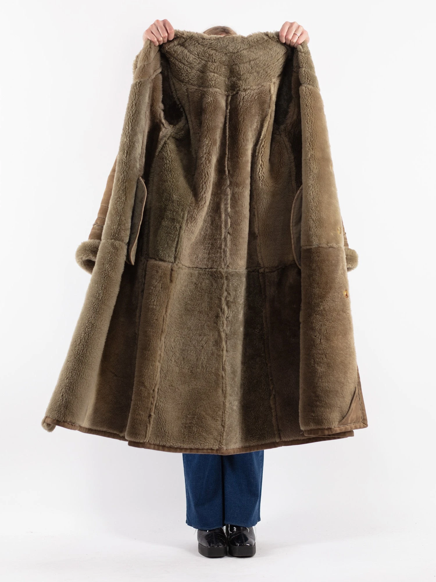 Vintage 70's Women Sheepskin Coat In Beige 4 Vintage 70's Women Sheepskin Coat In Beige - Image 4