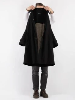 Vintage 80's Men Mac Coat In Black -Northern Grip Vintage 80s Men Mac Coat 0121