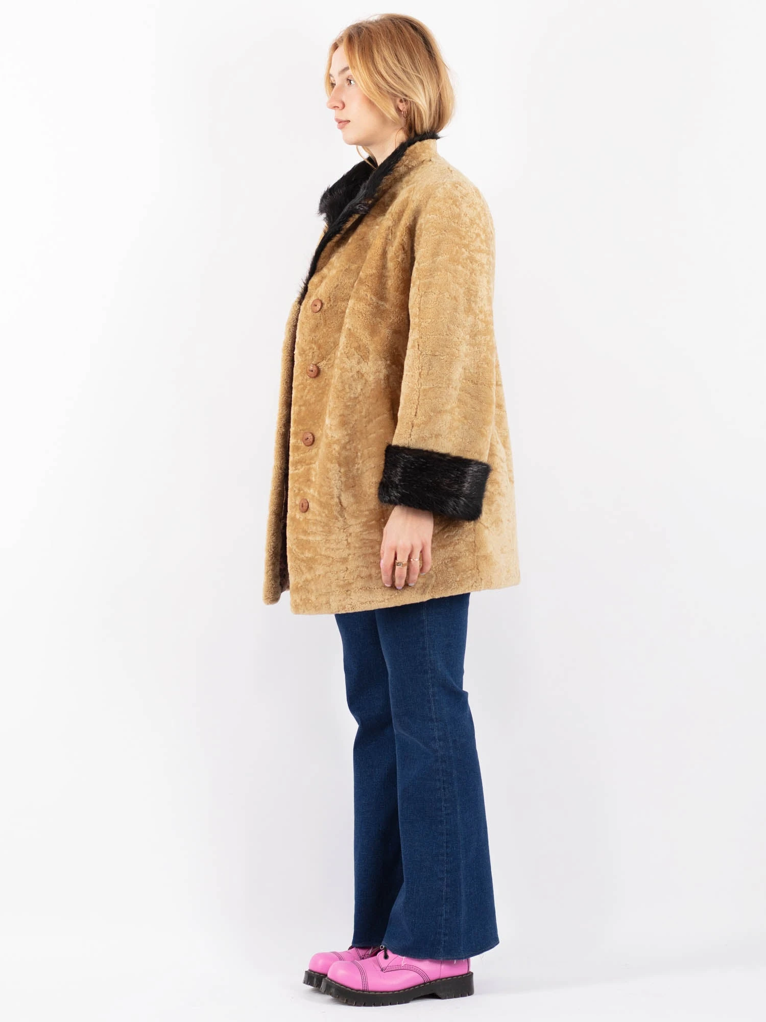 Vintage 80's Women Sheepskin Wool Coat In Beige 3 Vintage 80's Women Sheepskin Wool Coat In Beige - Image 3