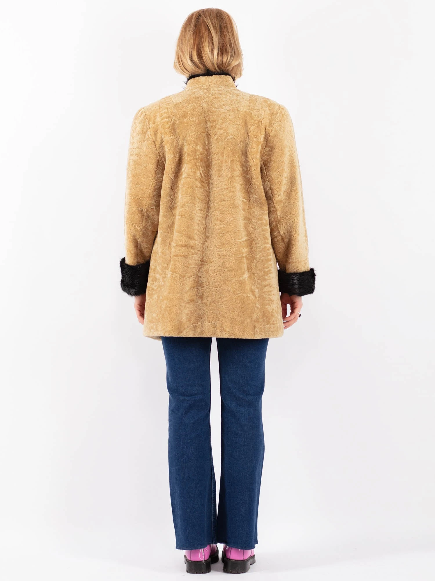 Vintage 80's Women Sheepskin Wool Coat In Beige 2 Vintage 80's Women Sheepskin Wool Coat In Beige - Image 2