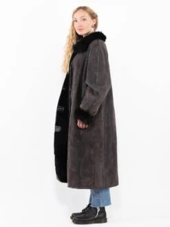 Vintage 80's Women Sheepskin Shearling Coat In Gray -Northern Grip Vintage 80s Women Sheepskin Coat 0237 6587c238 32ac 488b 8cf2 4937b3a4c6ab