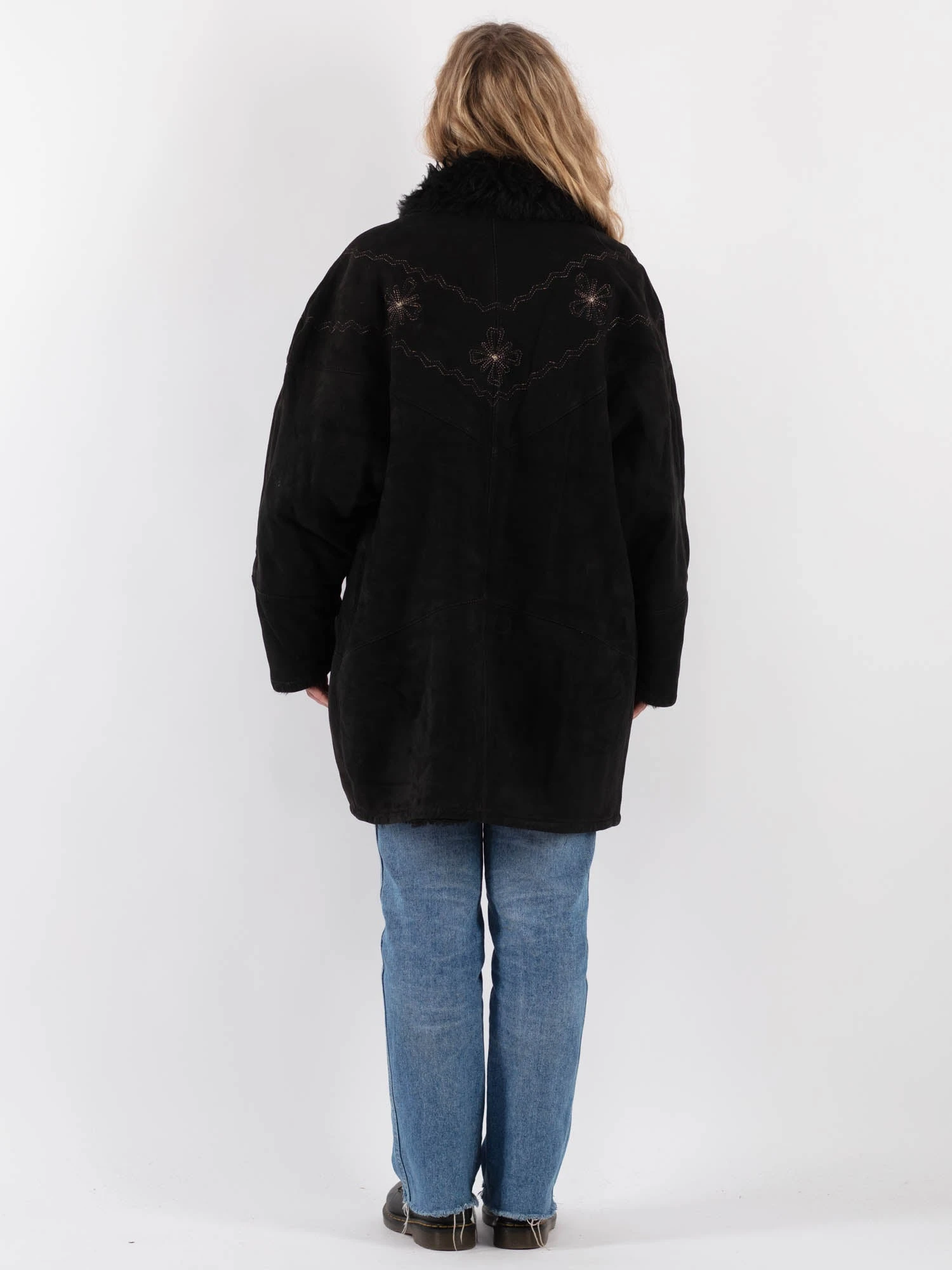 Vintage 80's Women Sheepskin Shearling Coat In Black 2 Vintage 80's Women Sheepskin Shearling Coat In Black - Image 2