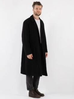 Vintage 90's Men Mac Coat In Black 7 Vintage 90's Men Mac Coat In Black -Northern Grip Vintage 90s Men Mac Coat 0064