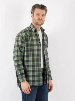 Vintage 90's Men Plaid Flannel Shirt In Green 7 Vintage 90's Men Plaid Flannel Shirt In Green -Northern Grip Vintage 90s Men Plaid Flannel Shirt 0114