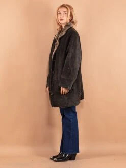 Vintage 90's Women Faded Sheepskin Coat In Black -Northern Grip Vintage 90s Women Faded Sheepskin Coat 338 2