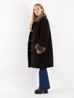 Vintage 90's Women Faux Sheepskin Coat In Dark Brown 7 Vintage 90's Women Faux Sheepskin Coat In Dark Brown -Northern Grip Vintage 90s Women Faux Sheepskin Coat 0817