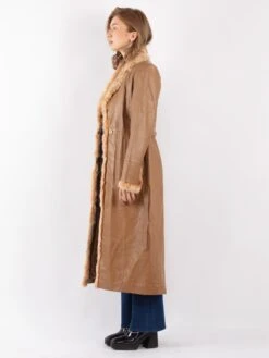Vintage 90's Women Leather Fur Long Coat In Beige 6 Vintage 90's Women Leather Fur Long Coat In Beige -Northern Grip Vintage 90s Women Leather Fur Coat 0658