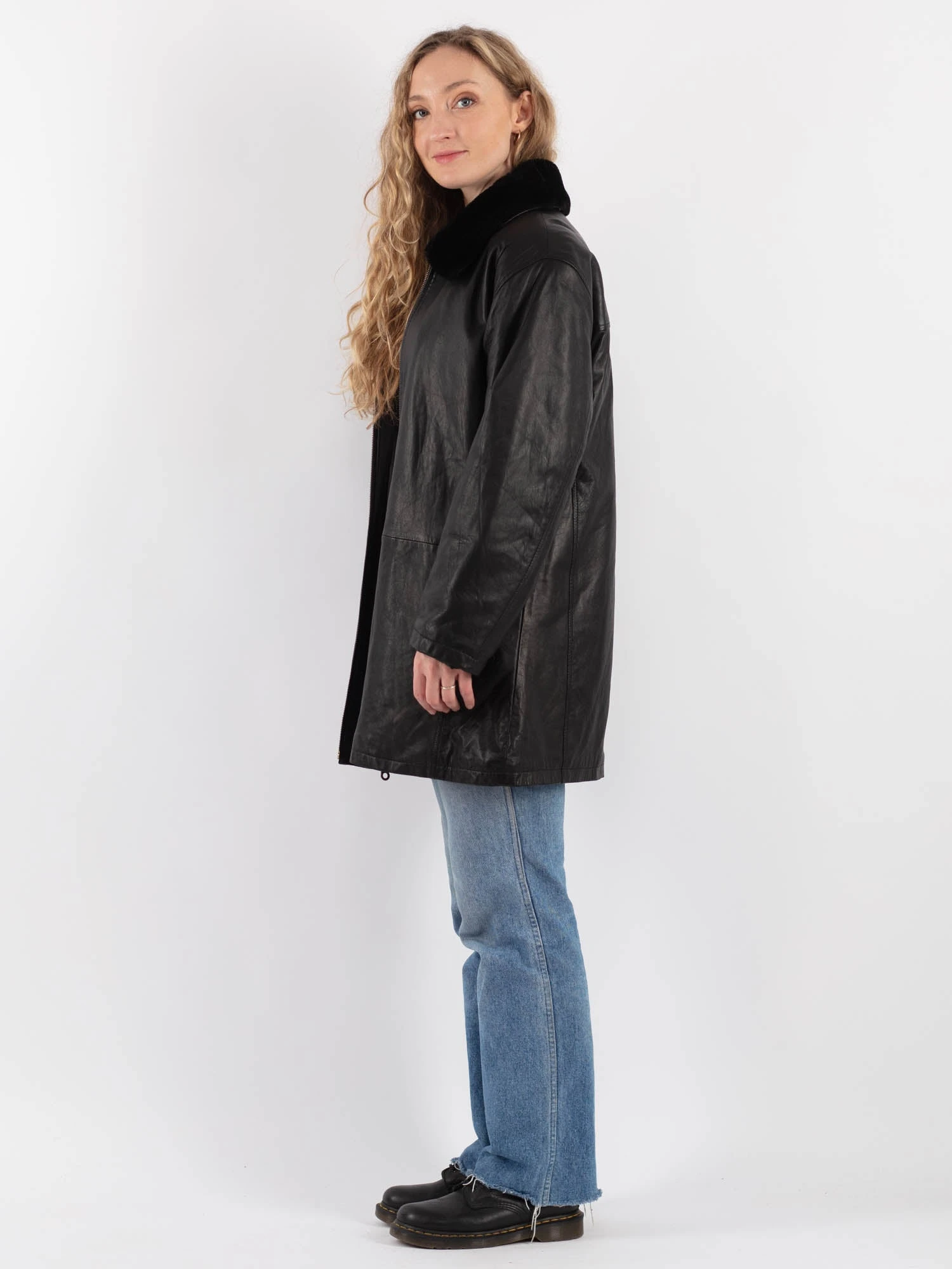 Vintage 90's Women Leather Sherpa Coat In Black 3 Vintage 90's Women Leather Sherpa Coat In Black - Image 3