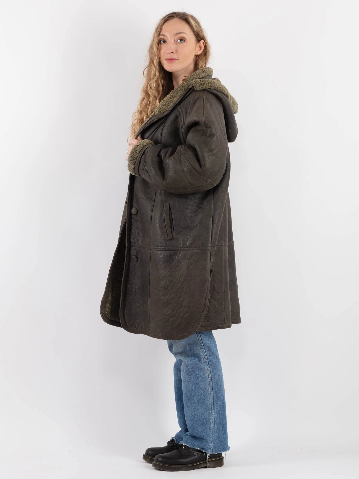 Vintage 90's Women Oversized Sheepskin Coat In Green 3 Vintage 90's Women Oversized Sheepskin Coat In Green - Image 3