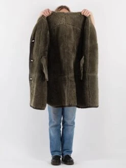Vintage 90's Women Oversized Sheepskin Coat In Green 8 Vintage 90's Women Oversized Sheepskin Coat In Green -Northern Grip Vintage 90s Women Sheepskin Coat 0666