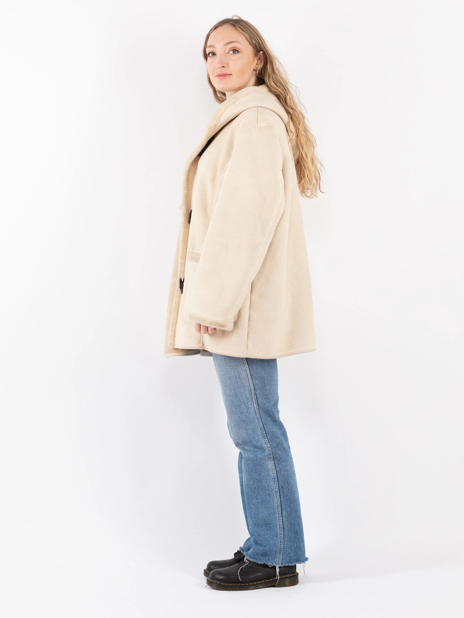 Vintage 90's Women Hooded Sherpa Coat In Beige 3 Vintage 90's Women Hooded Sherpa Coat In Beige - Image 3