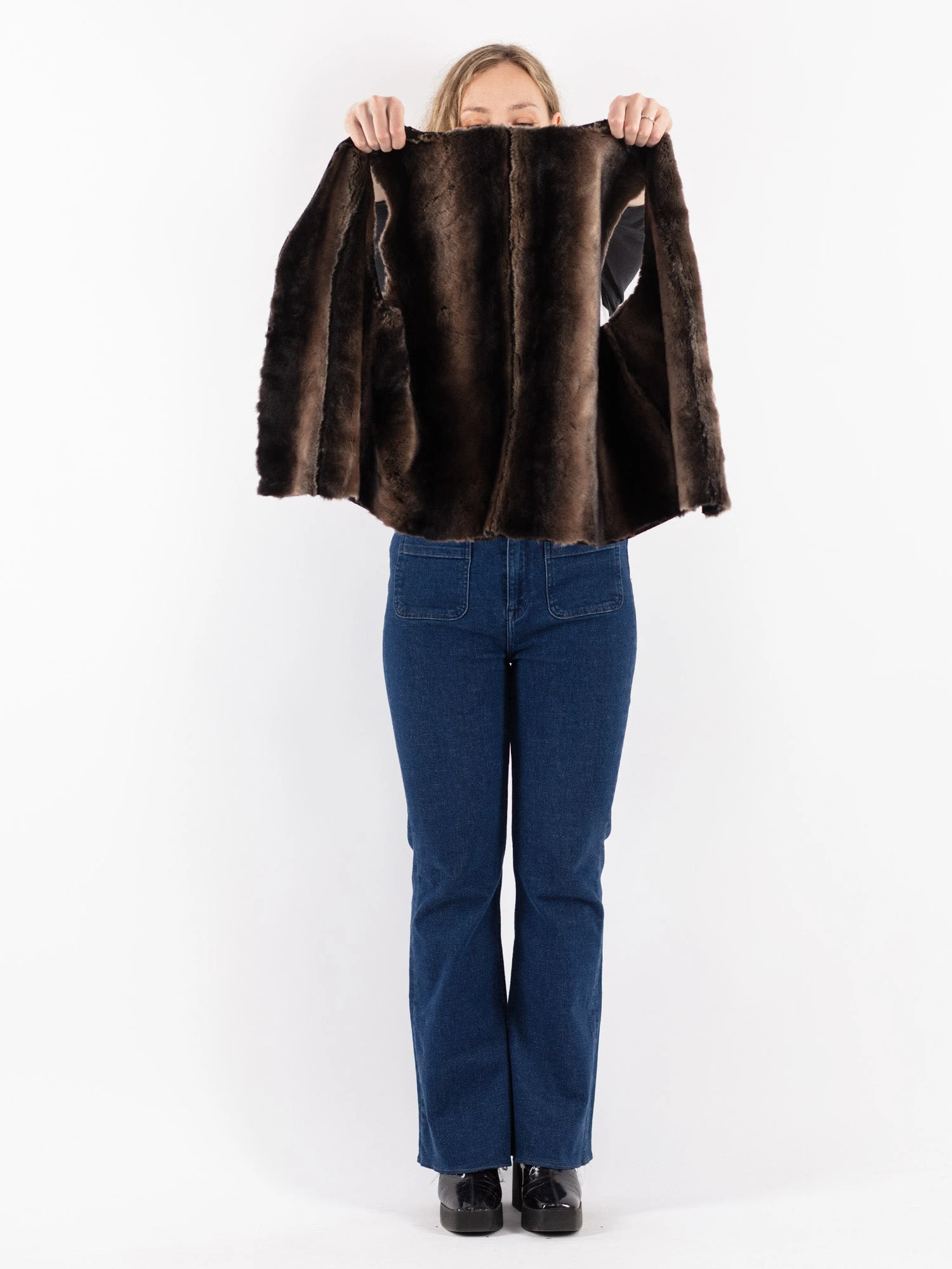 Vintage 90's Women Sherpa Vest In Black 4 Vintage 90's Women Sherpa Vest In Black - Image 4