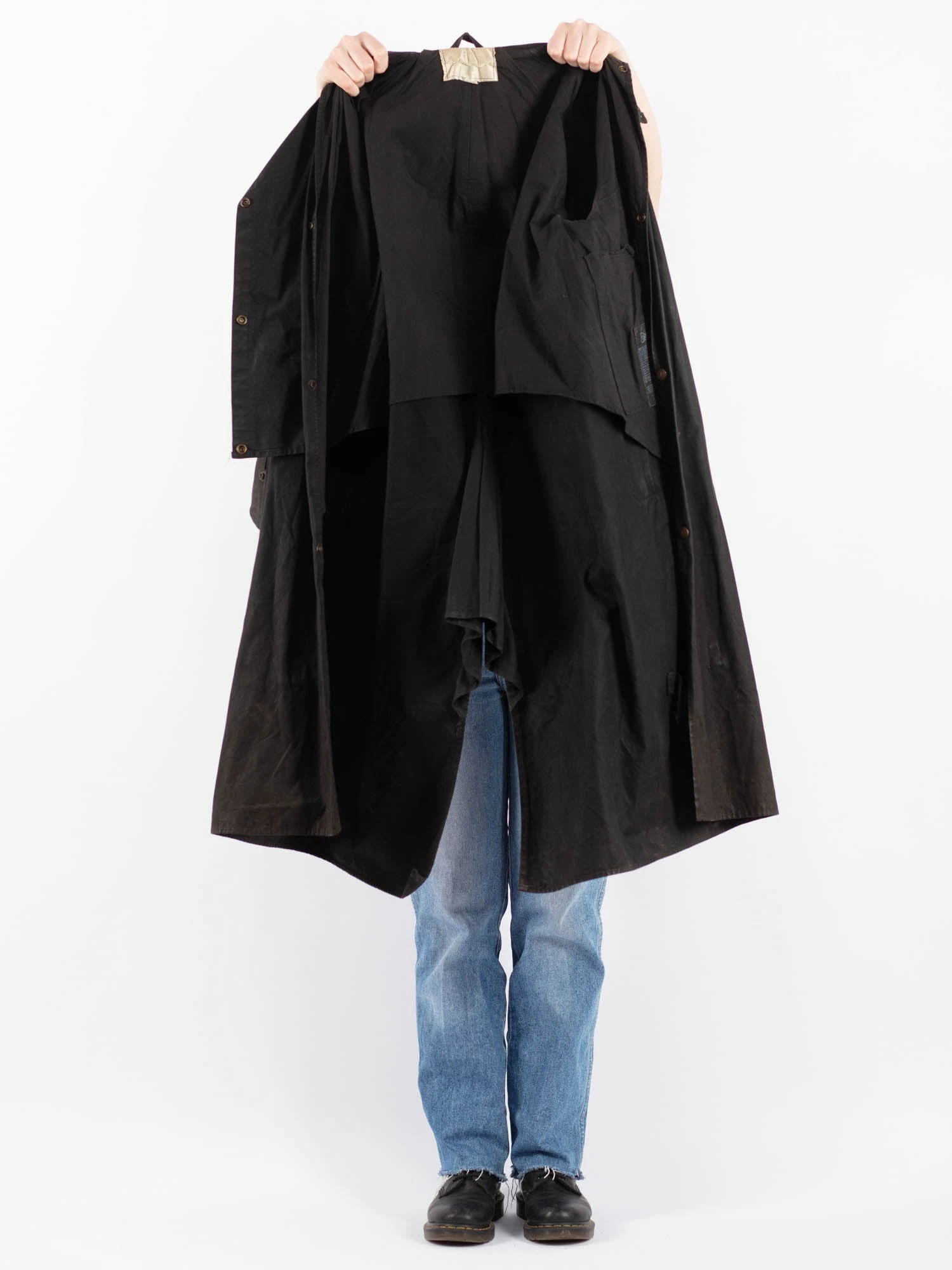 Vintage 90's Women Driza-Bone Waxed Cotton Coat In Black 4 Vintage 90's Women Driza-Bone Waxed Cotton Coat In Black - Image 4