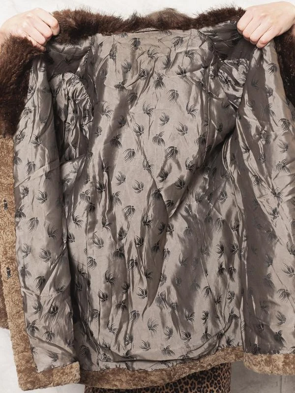 Vintage 80's Women Brown Fur Coat 2 Vintage 80's Women Brown Fur Coat - Image 2