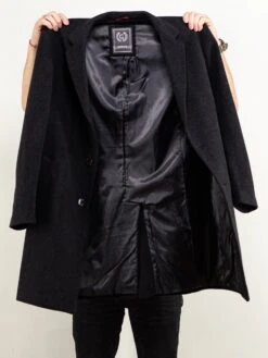 Vintage 90's Men Cashmere Wool Blend Coat In Grey 7 Vintage 90's Men Cashmere Wool Blend Coat In Grey -Northern Grip Vintage grey wool autumn coat men 90s clothing3 7ab08f6d 0d47 40f9 b76c 5abe4ed39a2d