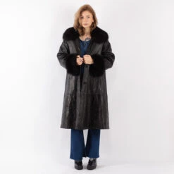 Vintage 70's Women Leather Fur Long Coat In Black -Northern Grip kvadrats 11 f3bd5592 d2ba 4582 a260 396991e04f52