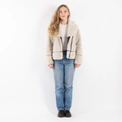 Vintage 00's Women Sherpa Jacket In Beige -Northern Grip kvadrats 72 fe004582 a52e 4278 aed8 112f54e2b746