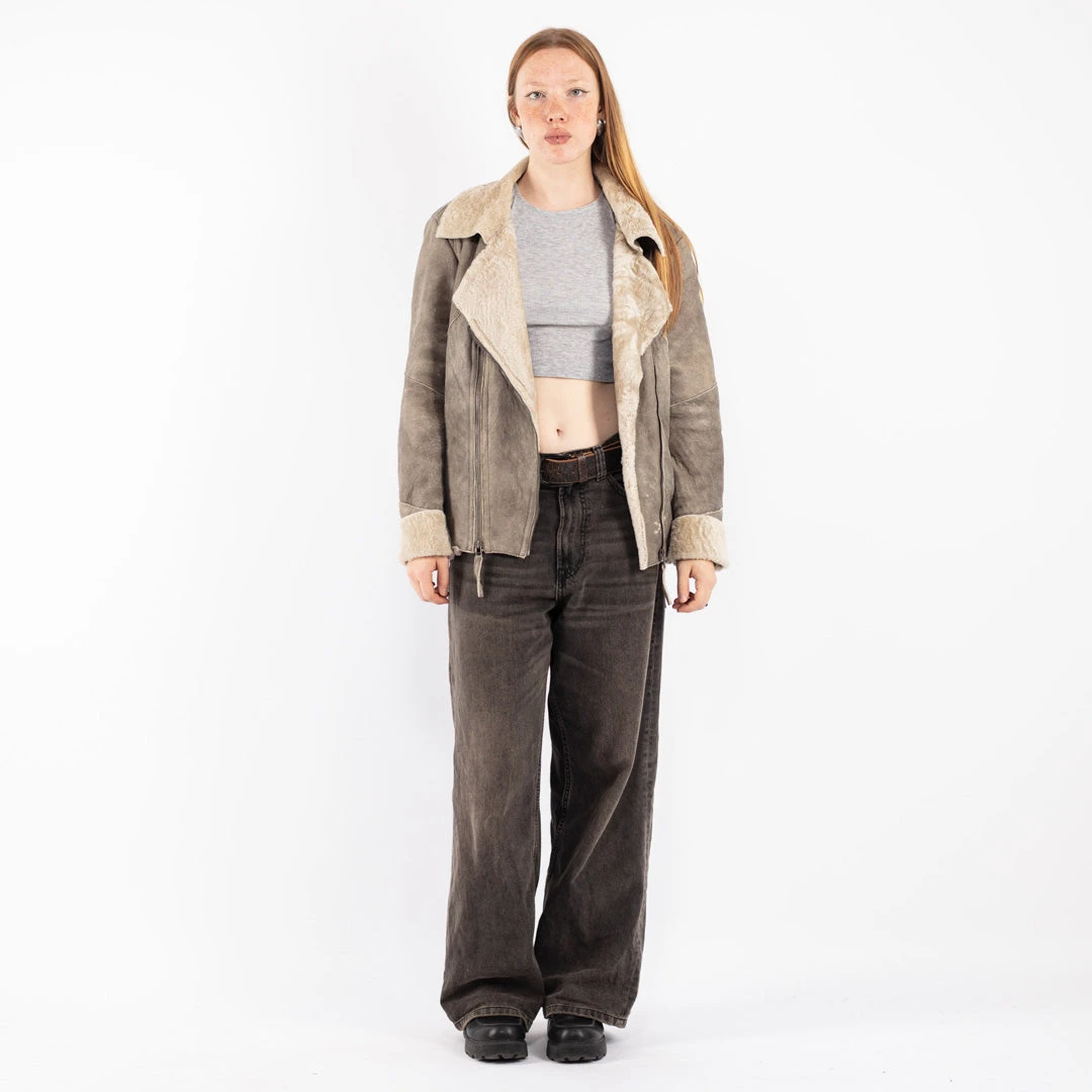 Vintage 00's Women Sheepskin Jacket In Gray 5 Vintage 00's Women Sheepskin Jacket In Gray - Image 5