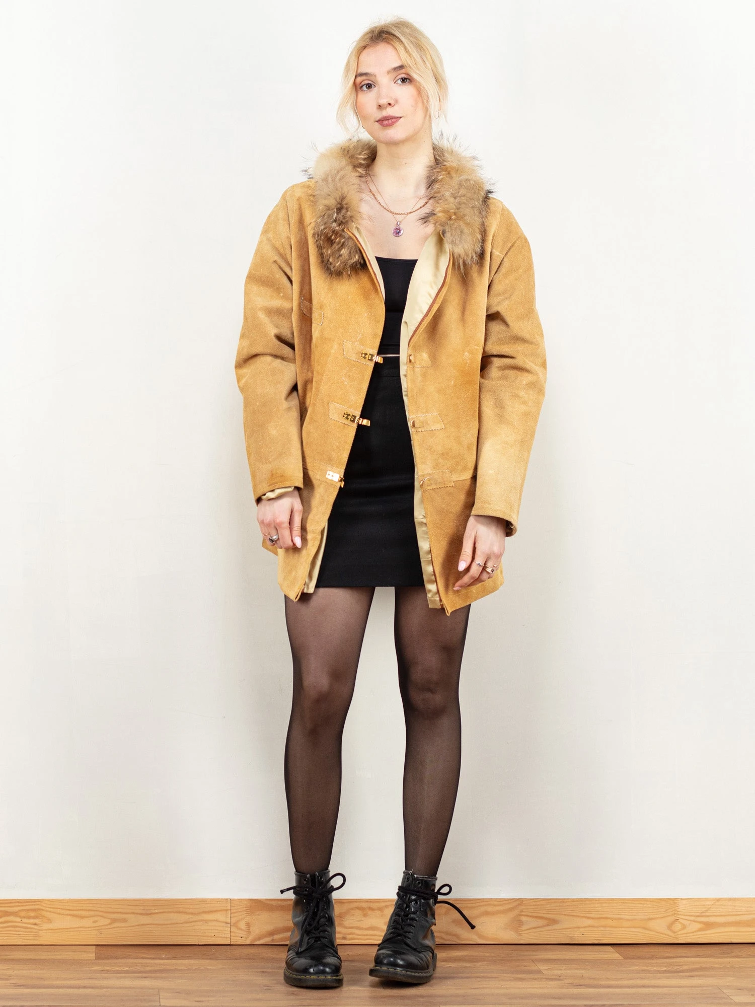 Vintage 70's Women Suede Jacket In Brown 3 Vintage 70's Women Suede Jacket In Brown - Image 3