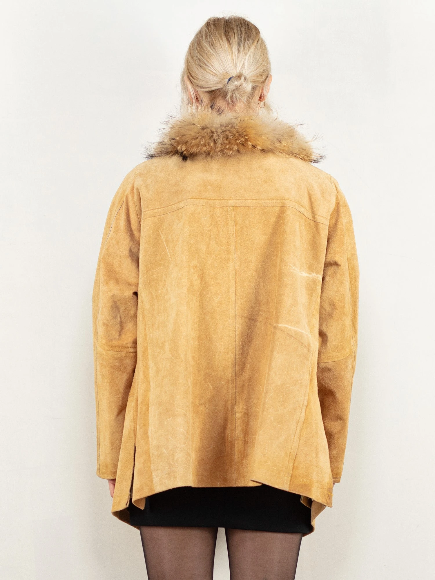 Vintage 70's Women Suede Jacket In Brown 2 Vintage 70's Women Suede Jacket In Brown - Image 2