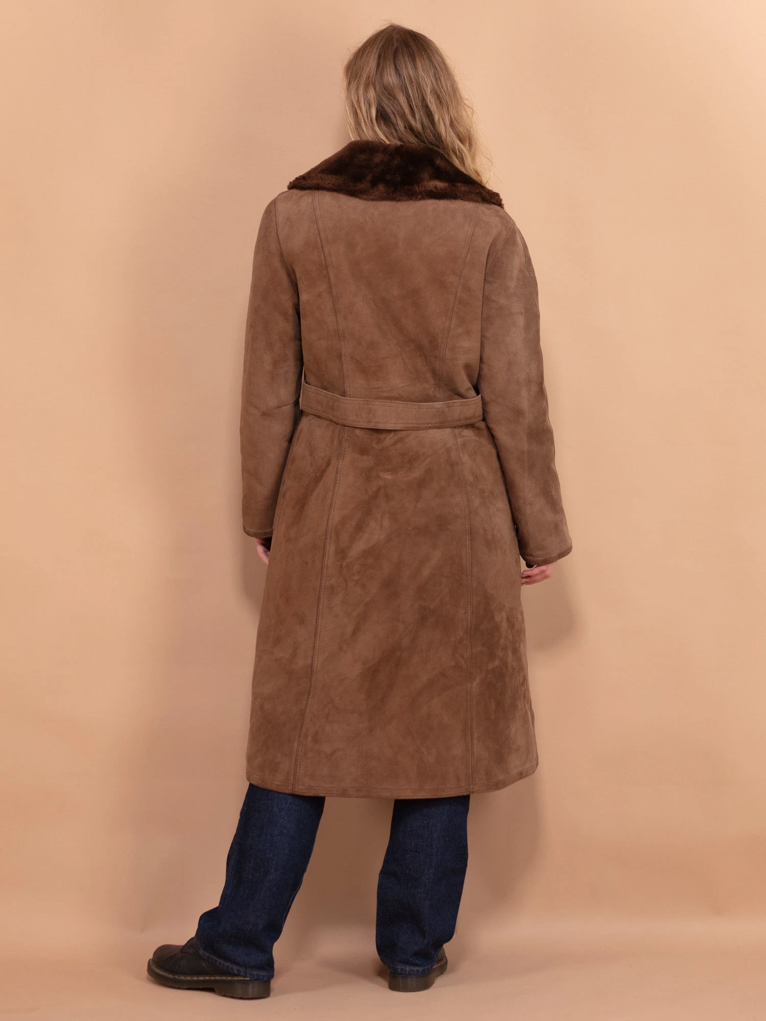 Vintage 70's Women Suede Sherpa Coat In Beige 2 Vintage 70's Women Suede Sherpa Coat In Beige - Image 2