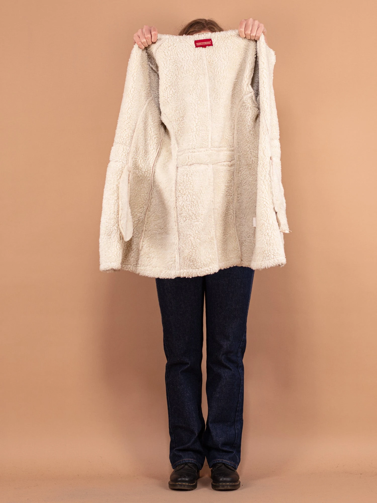 Vintage 00's Women Hooded Sherpa Coat In Beige 4 Vintage 00's Women Hooded Sherpa Coat In Beige - Image 4