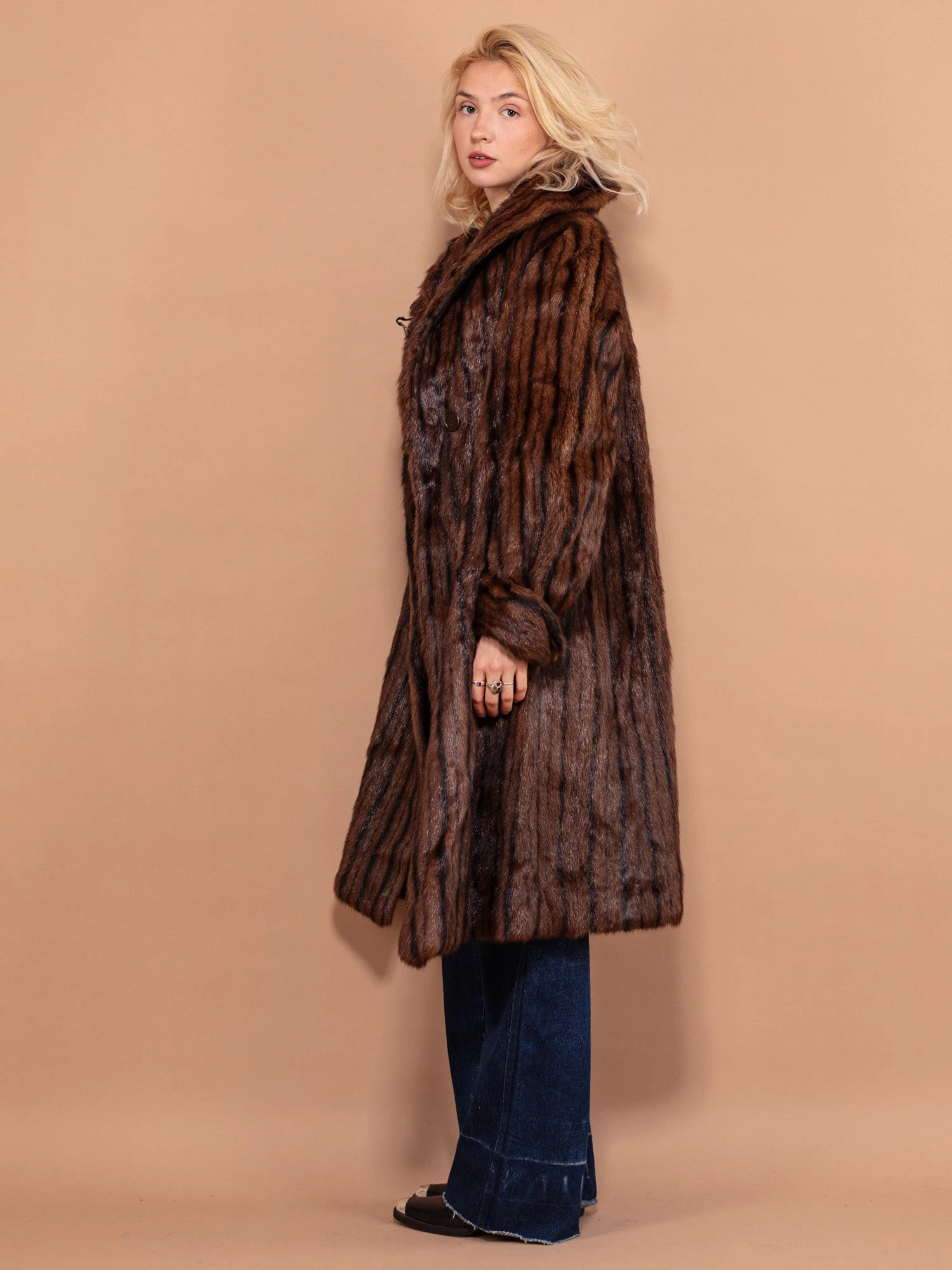 Vintage 60's Women Real Fur Overcoat In Striped Brown 3 Vintage 60's Women Real Fur Overcoat In Striped Brown - Image 3