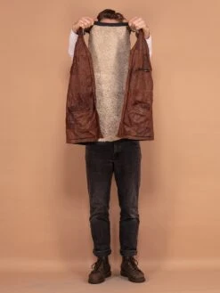 Vintage 80's Men Sherpa Lined Patchwork Leather Vest In Brown 11 Vintage 80's Men Sherpa Lined Patchwork Leather Vest In Brown -Northern Grip vintage 90s 80s men sherpa lined patchwork leather vest 4