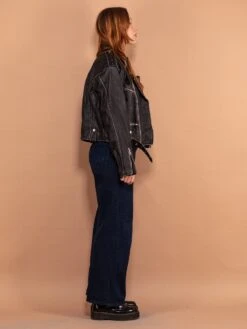 Vintage 90's Women Cropped Leather Moto Jacket In Black -Northern Grip vintage 90s women leather moto biker jacket black 2